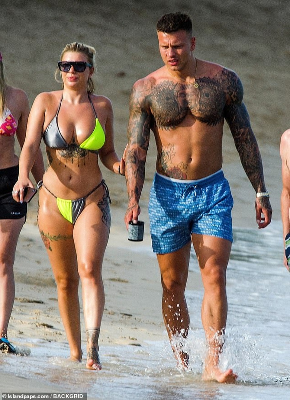 Olivia Buckland và chồng khoe loạt hình xăm khủng - 9 Olivia Buckland và chồng khoe loạt hình xăm khủng - 9