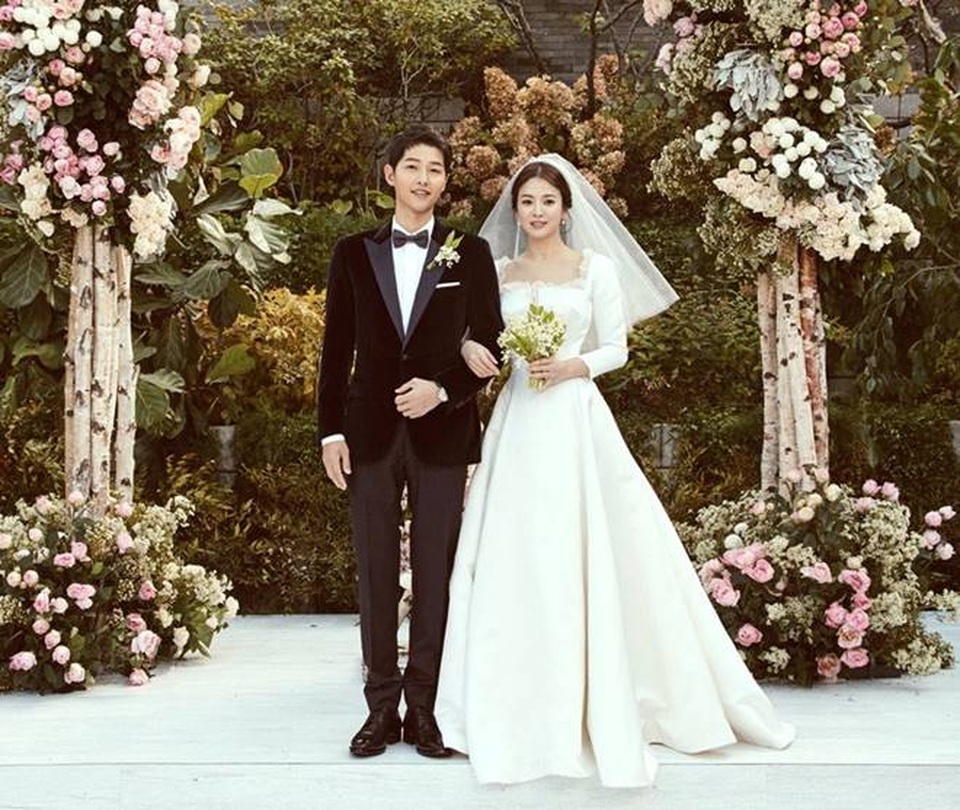 Hậu ly hôn, Song Hye Kyo mạnh tay gỡ bỏ hình ảnh liên quan tới chồng cũ - 1 Hậu ly hôn, Song Hye Kyo mạnh tay gỡ bỏ hình ảnh liên quan tới chồng cũ - 1
