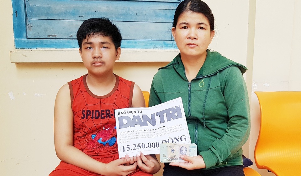 Bạn đọc Dân trí tiếp tục giúp đỡ người phụ nữ nghèo đan nón hơn 15 triệu đồng - 1