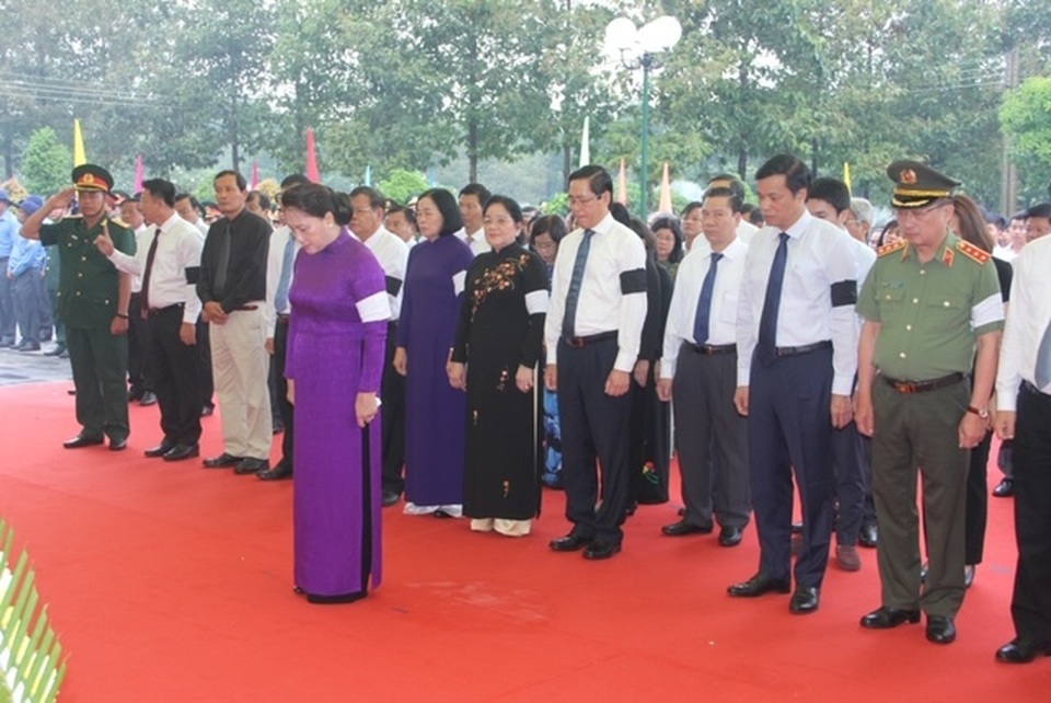 Tây Ninh: Truy điệu, an táng 245 hài cốt liệt sĩ - 1