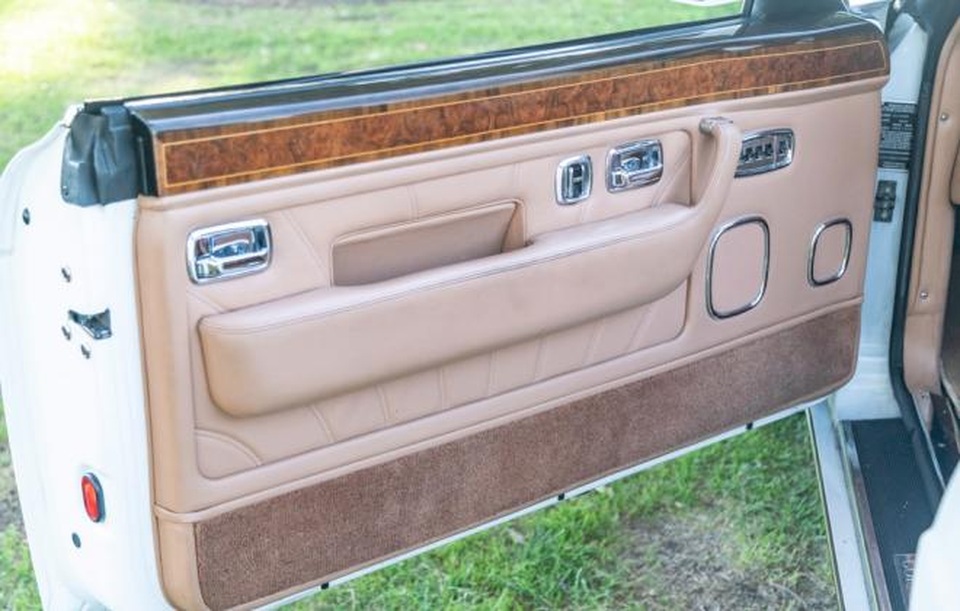 Mẫu Rolls-Royce bị áp phí trước bạ hơn 4 tỉ đồng tại Việt Nam có gì đặc biệt? - 14 Mẫu Rolls-Royce bị áp phí trước bạ hơn 4 tỉ đồng tại Việt Nam có gì đặc biệt? - 14