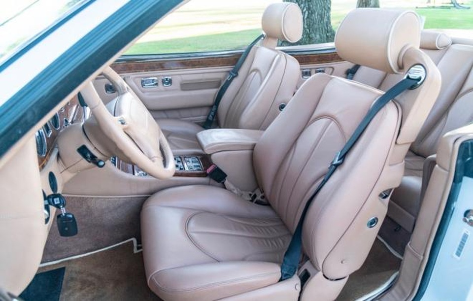 Mẫu Rolls-Royce bị áp phí trước bạ hơn 4 tỉ đồng tại Việt Nam có gì đặc biệt? - 23 Mẫu Rolls-Royce bị áp phí trước bạ hơn 4 tỉ đồng tại Việt Nam có gì đặc biệt? - 23