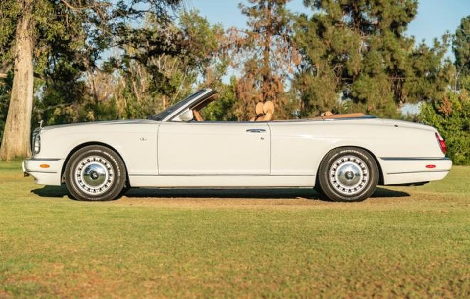 Mẫu Rolls-Royce bị áp phí trước bạ hơn 4 tỉ đồng tại Việt Nam có gì đặc biệt? - 8 Mẫu Rolls-Royce bị áp phí trước bạ hơn 4 tỉ đồng tại Việt Nam có gì đặc biệt? - 8