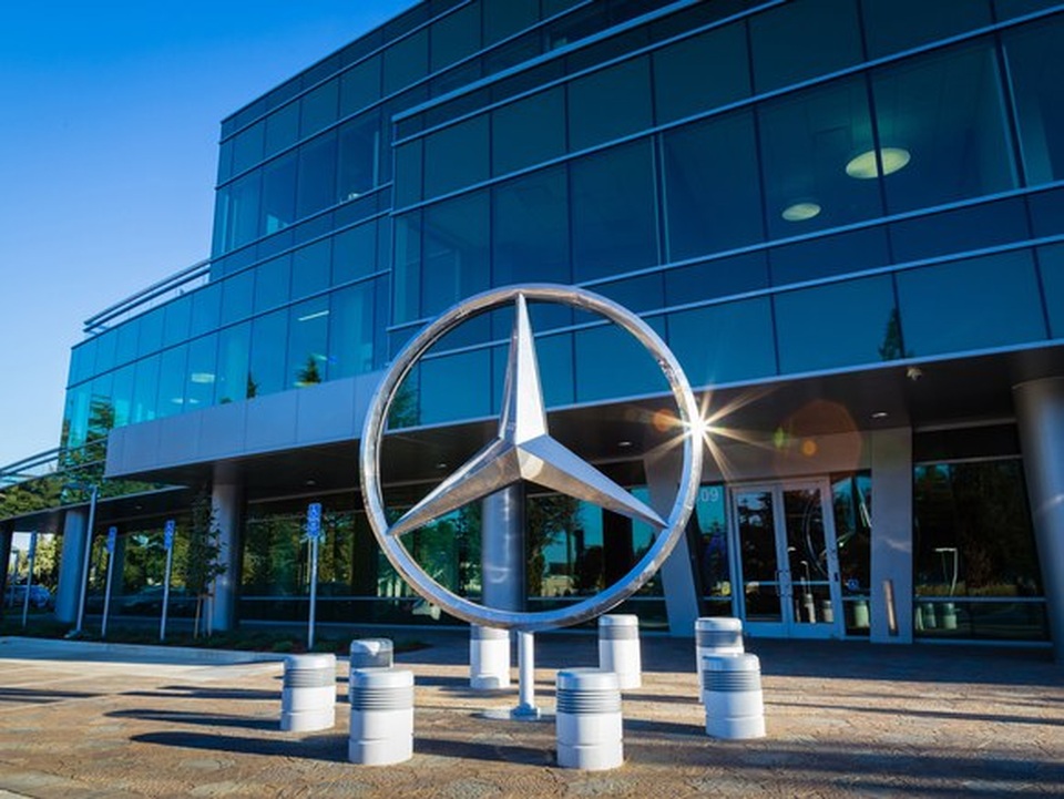 Thêm một doanh nghiệp Trung Quốc mua cổ phần Daimler - 1 Thêm một doanh nghiệp Trung Quốc mua cổ phần Daimler - 1