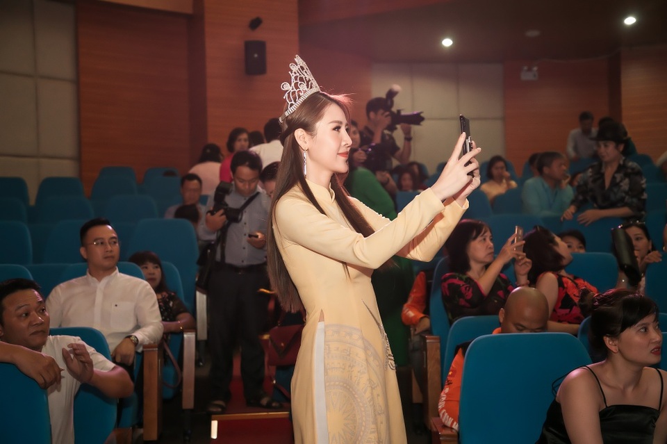 Cuộc sống Quế Vân ra sao sau loạt ồn ào bị đồn đại với Việt Anh? - 11 Cuộc sống Quế Vân ra sao sau loạt ồn ào bị đồn đại với Việt Anh? - 11