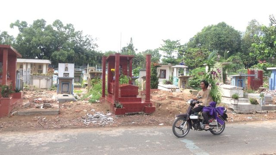 TPHCM: Yêu cầu dừng vận hành 5 lò hỏa táng tại Bình Hưng Hòa - 1 TPHCM: Yêu cầu dừng vận hành 5 lò hỏa táng tại Bình Hưng Hòa - 1