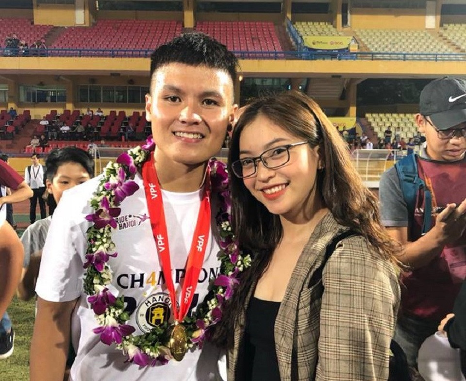 Cầu thủ Quang Hải và bạn gái Nhật Lê đã xoá trạng thái hẹn hò - 4 Cầu thủ Quang Hải và bạn gái Nhật Lê đã xoá trạng thái hẹn hò - 4