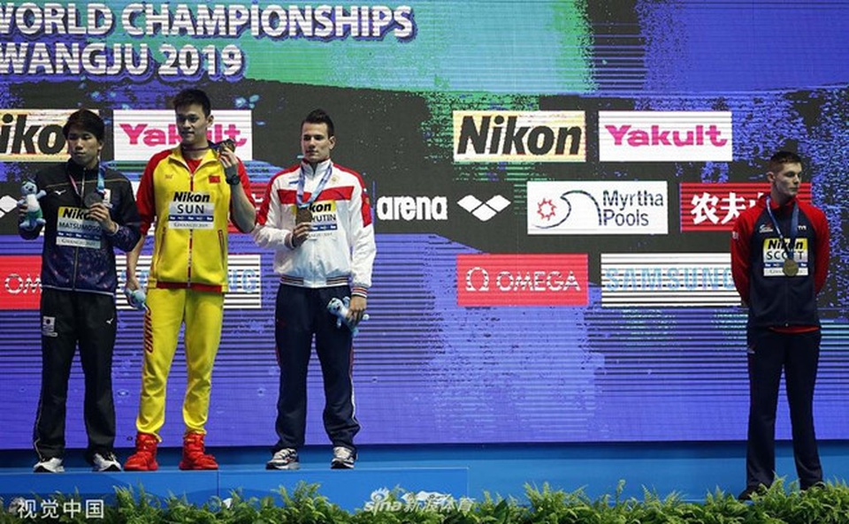 Các đối thủ từ chối đứng chung bục nhận huy chương với Sun Yang - 1 Các đối thủ từ chối đứng chung bục nhận huy chương với Sun Yang - 1