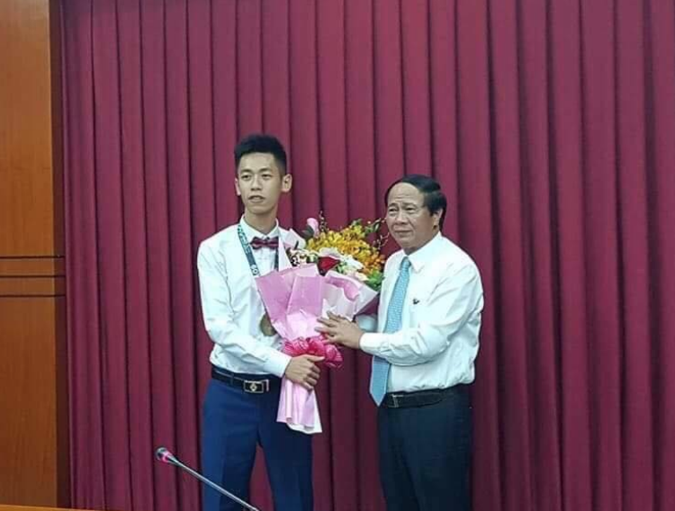 Hải Phòng: Thưởng 500 triệu đồng cho nam sinh đạt Huy chương vàng Olympic Toán quốc tế - 2 Hải Phòng: Thưởng 500 triệu đồng cho nam sinh đạt Huy chương vàng Olympic Toán quốc tế - 2
