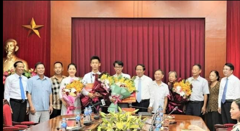 Hải Phòng: Thưởng 500 triệu đồng cho nam sinh đạt Huy chương vàng Olympic Toán quốc tế - 3 Hải Phòng: Thưởng 500 triệu đồng cho nam sinh đạt Huy chương vàng Olympic Toán quốc tế - 3