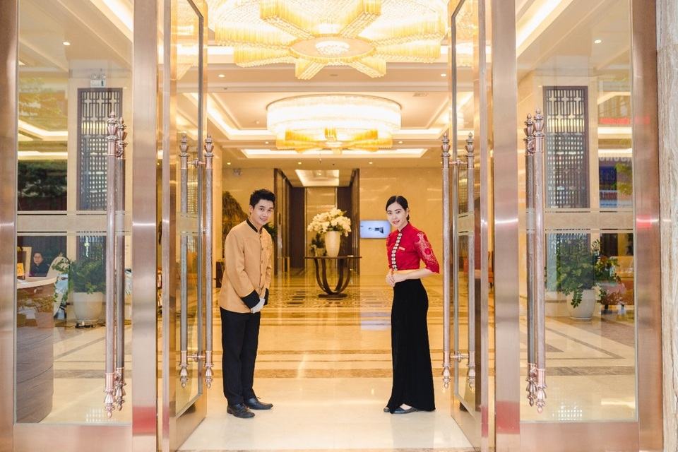 Tập đoàn khách sạn Mường Thanh nhận giải một trong những chuỗi khách sạn tư nhân hàng đầu Đông Nam Á - 2 Tập đoàn khách sạn Mường Thanh nhận giải một trong những chuỗi khách sạn tư nhân hàng đầu Đông Nam Á - 2