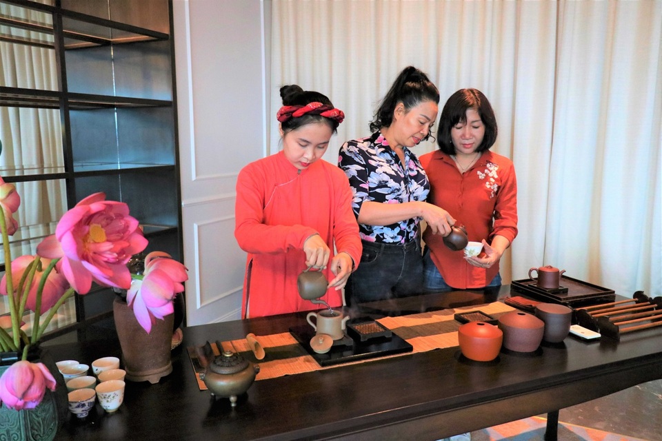 Thú vui sang chảnh mới ở Hạ long: Thưởng trà từ độ cao 100m - 6