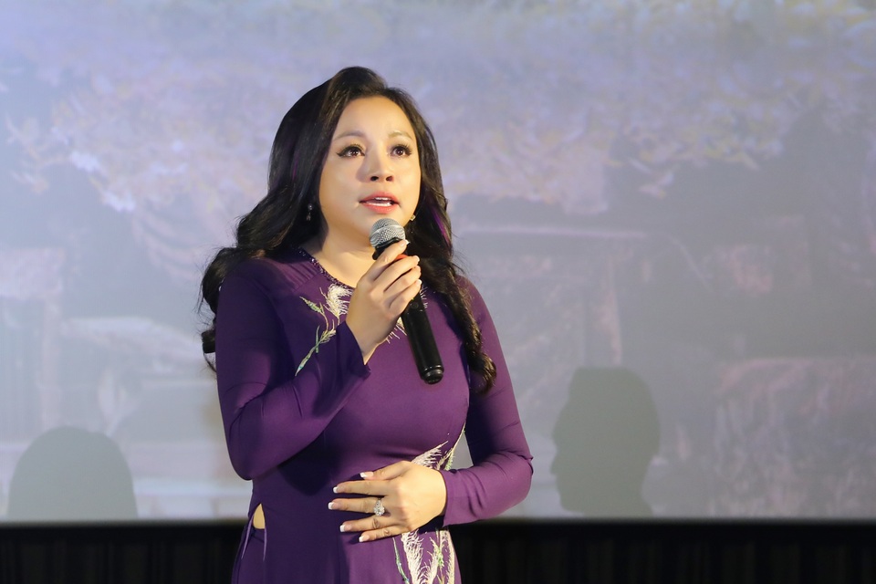 Lặng người trước MV tri ân các anh hùng liệt sỹ của NSƯT Tố Nga - 1 Lặng người trước MV tri ân các anh hùng liệt sỹ của NSƯT Tố Nga - 1