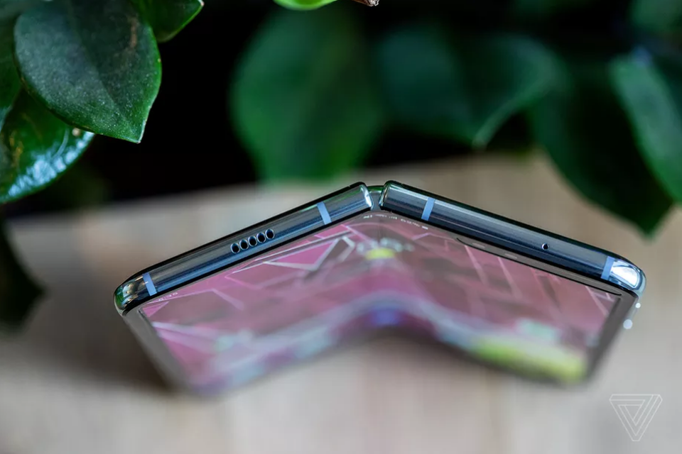Samsung chốt lịch tháng 9 ra mắt siêu phẩm Galaxy Fold - 1 Samsung chốt lịch tháng 9 ra mắt siêu phẩm Galaxy Fold - 1