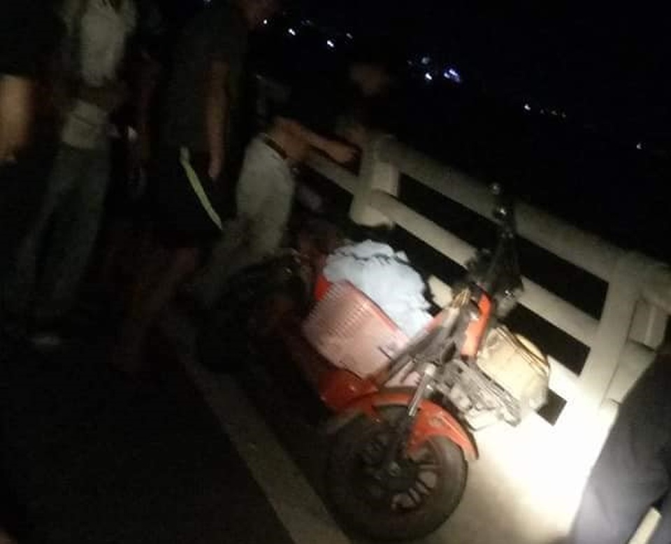 Tìm kiếm người phụ nữ gieo mình xuống sông Lam trong đêm - 1 Tìm kiếm người phụ nữ gieo mình xuống sông Lam trong đêm - 1