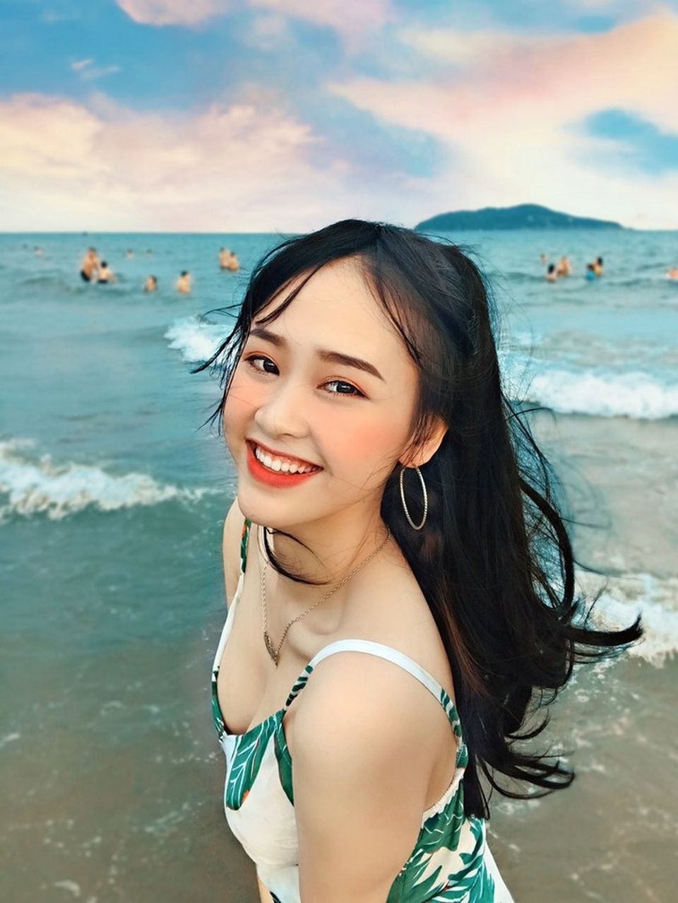 Á khôi sinh viên Việt Nam vừa xinh đẹp vừa học giỏi Văn - 1 Á khôi sinh viên Việt Nam vừa xinh đẹp vừa học giỏi Văn - 1