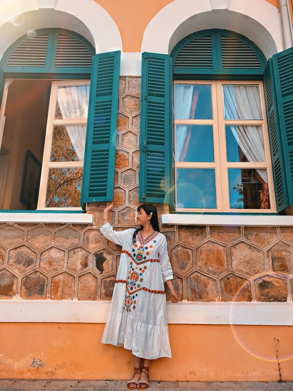 Á khôi sinh viên Việt Nam vừa xinh đẹp vừa học giỏi Văn - 4 Á khôi sinh viên Việt Nam vừa xinh đẹp vừa học giỏi Văn - 4