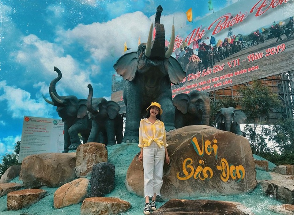 Á khôi sinh viên Việt Nam vừa xinh đẹp vừa học giỏi Văn - 5 Á khôi sinh viên Việt Nam vừa xinh đẹp vừa học giỏi Văn - 5