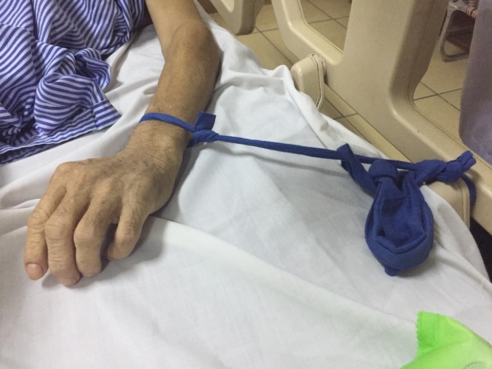 Trao hơn 40 triệu đồng tới gia đình có vợ ung thư, chồng chấn thương sọ não - 3 Trao hơn 40 triệu đồng tới gia đình có vợ ung thư, chồng chấn thương sọ não - 3