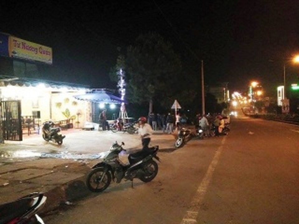 Cha đâm chết con trai vì mâu thuẫn gia đình - 1 Cha đâm chết con trai vì mâu thuẫn gia đình - 1