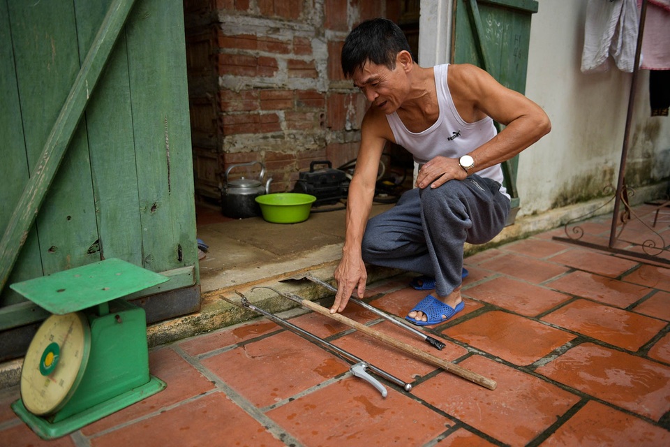 Gặp người thương binh làm giàu nhờ nuôi rắn hổ mang - 12 Gặp người thương binh làm giàu nhờ nuôi rắn hổ mang - 12