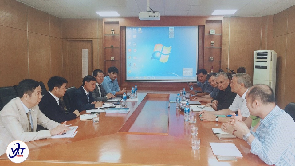 Trường cao đẳng Ngoại ngữ và Công nghệ Việt Nam tuyển sinh nhiều ngành hấp dẫn - 4 Trường cao đẳng Ngoại ngữ và Công nghệ Việt Nam tuyển sinh nhiều ngành hấp dẫn - 4