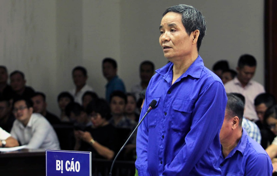 Vụ Hưng “kính”: Nữ tiểu thương khai đã 2 lần tự tử vì bị chèn ép - 6 Vụ Hưng “kính”: Nữ tiểu thương khai đã 2 lần tự tử vì bị chèn ép - 6