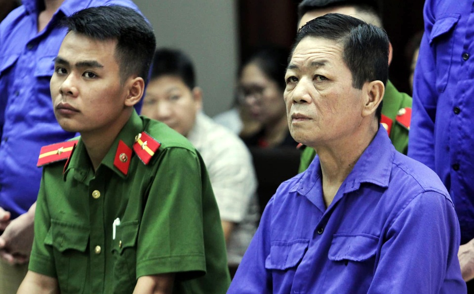 Hưng “kính” tử vong ảnh hưởng thế nào đến việc xử vụ “bảo kê” chợ Long Biên? - 1 Hưng “kính” tử vong ảnh hưởng thế nào đến việc xử vụ “bảo kê” chợ Long Biên? - 1
