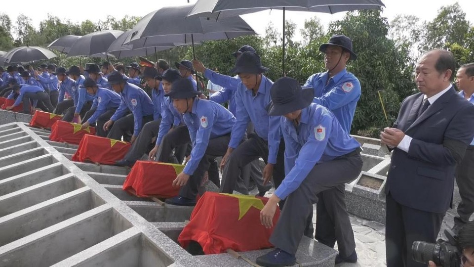 Đồng Tháp cải táng 99 hài cốt liệt sĩ hy sinh qua các thời kỳ - 4 Đồng Tháp cải táng 99 hài cốt liệt sĩ hy sinh qua các thời kỳ - 4