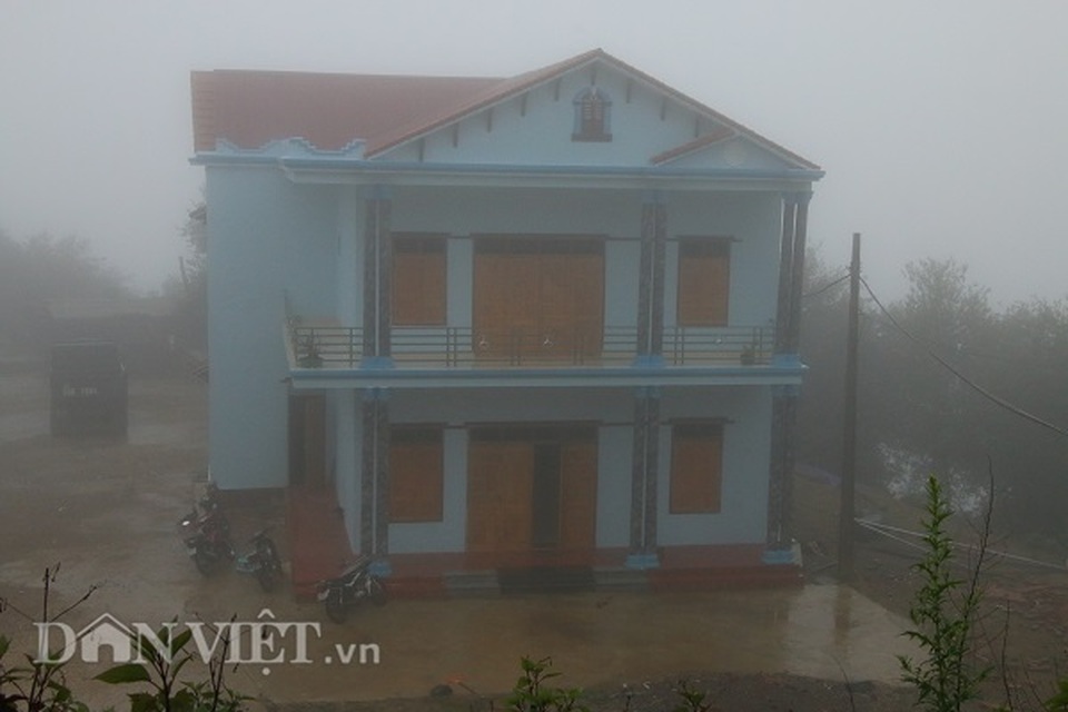 Tỷ phú người Mông làm giàu nhờ giống táo bé tí trên rẻo cao mây mù - 4 Tỷ phú người Mông làm giàu nhờ giống táo bé tí trên rẻo cao mây mù - 4