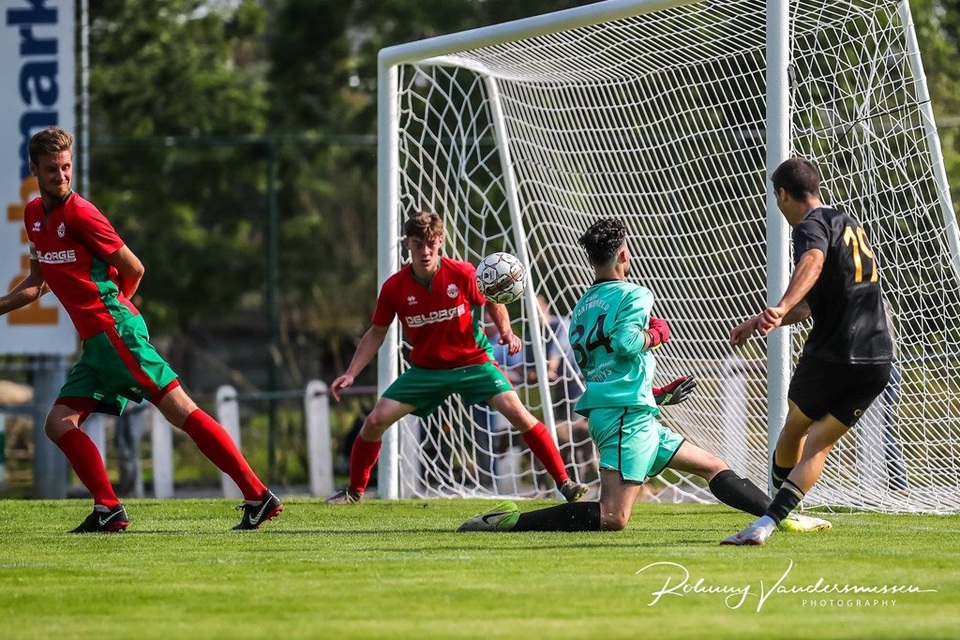 Công Phượng sẵn sàng cho mùa giải mới cùng Sint-Truidense - 1