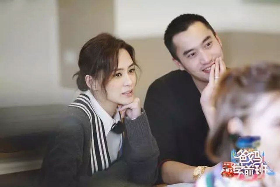 Chung Hân Đồng tranh thủ “hâm nóng” cùng ông xã kém tuổi - 10 Chung Hân Đồng tranh thủ “hâm nóng” cùng ông xã kém tuổi - 10