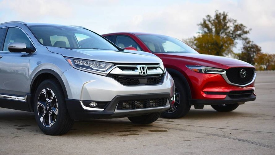 Hàng ngoại về ồ ạt, nội địa dư thừa lắp ráp, ô tô giảm giá tận cùng - 2