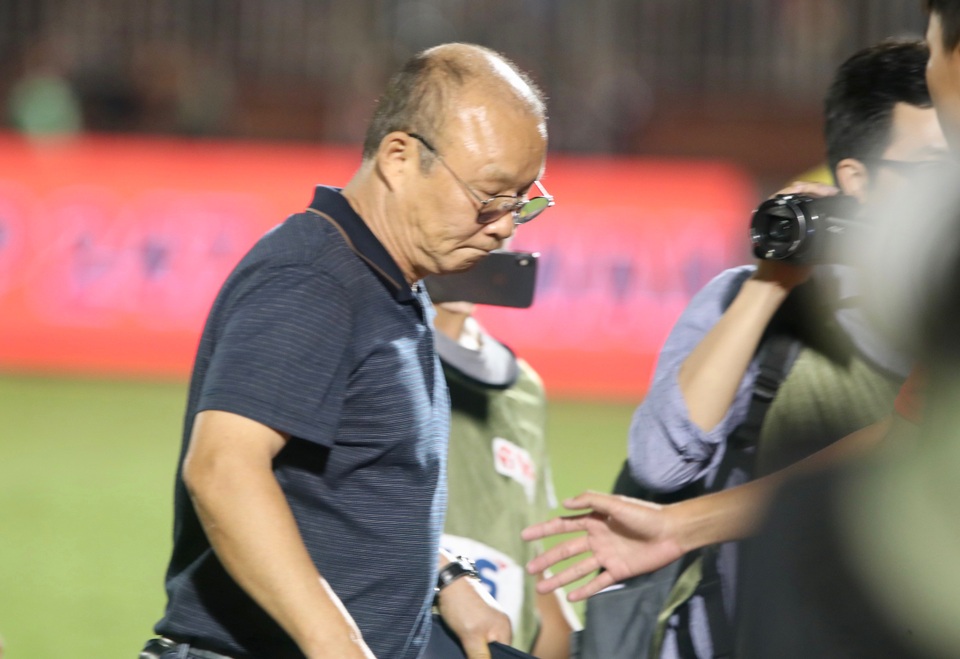 Lần đầu tiên sau 7 năm, sân Thống Nhất chật kín khán giả ở V-League - 11 Lần đầu tiên sau 7 năm, sân Thống Nhất chật kín khán giả ở V-League - 11