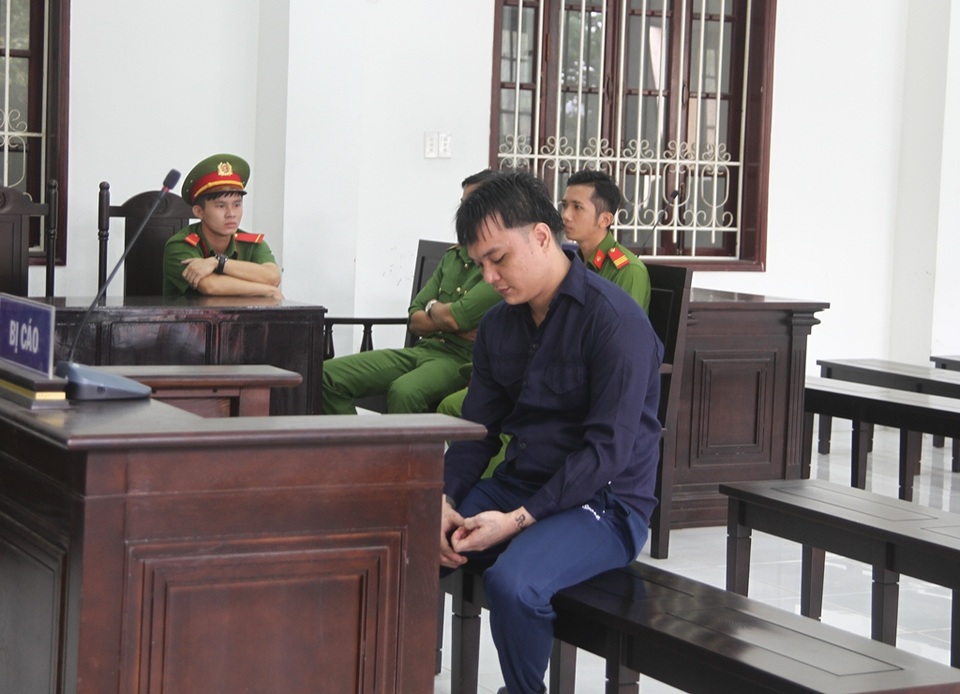 Tăng án đối với người đánh chết con gái của bạn thân - 1 Tăng án đối với người đánh chết con gái của bạn thân - 1