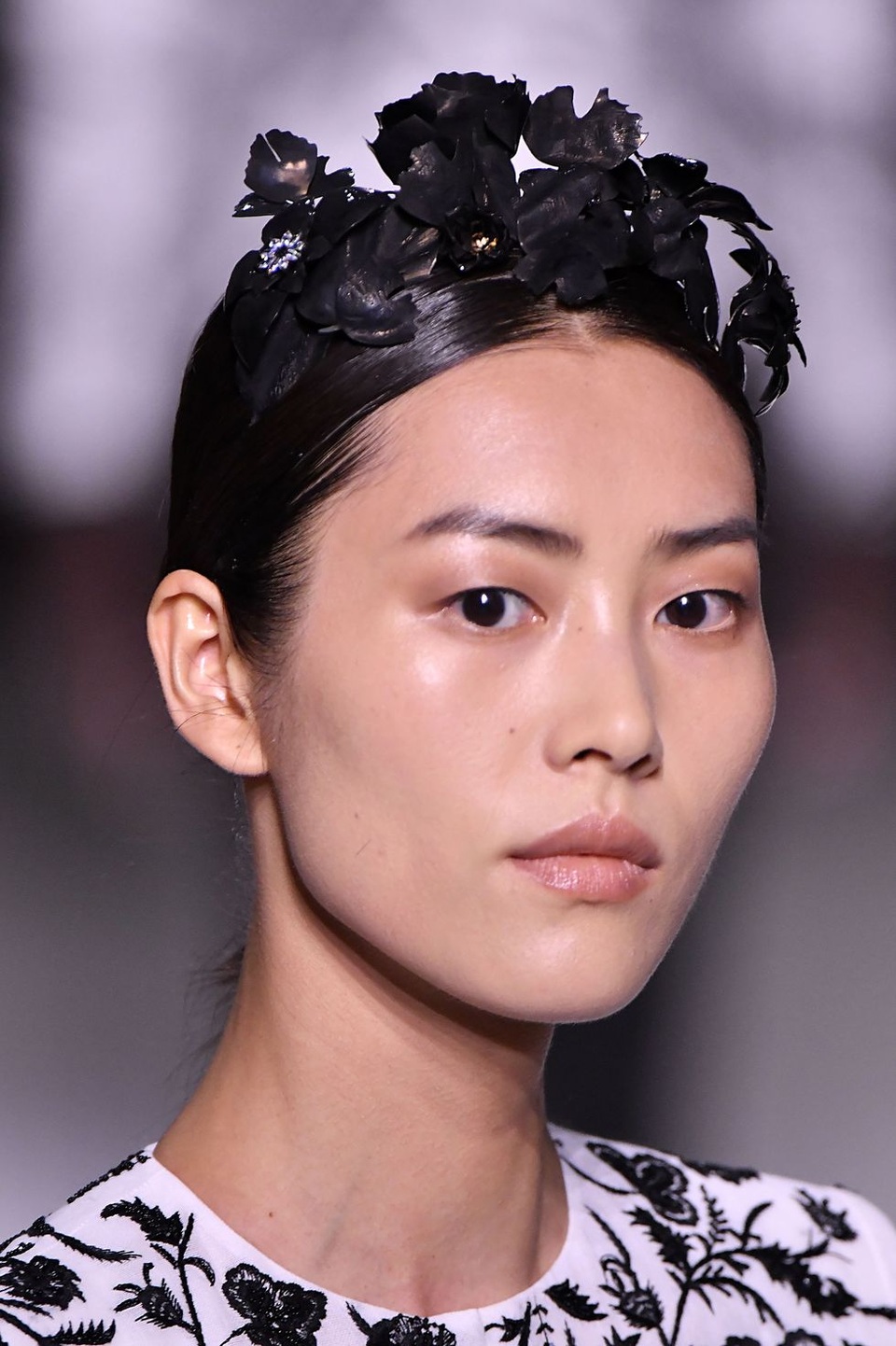 Những phụ kiện cực dị tại tuần lễ thời trang Paris - 3 Những phụ kiện cực dị tại tuần lễ thời trang Paris - 3