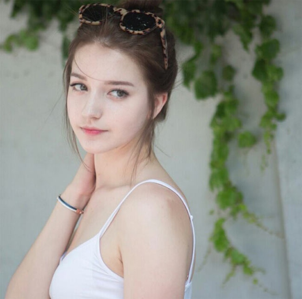 Rãnh bụng sâu hút, rốn cũng phải đẹp: 6 chuẩn body 2019 phụ nữ nô nức chạy theo - 3 Rãnh bụng sâu hút, rốn cũng phải đẹp: 6 chuẩn body 2019 phụ nữ nô nức chạy theo - 3