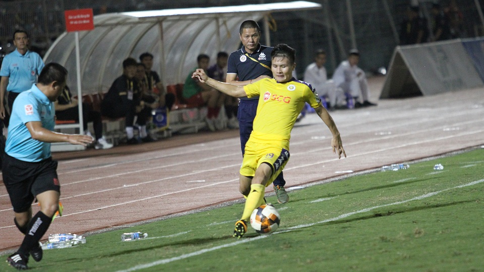 Quang Hải ghi bàn, CLB Hà Nội hòa TPHCM trong trận cầu có 2 thẻ đỏ - 2 Quang Hải ghi bàn, CLB Hà Nội hòa TPHCM trong trận cầu có 2 thẻ đỏ - 2