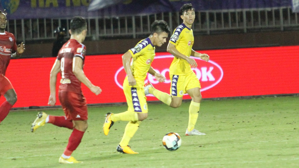 Quang Hải ghi bàn, CLB Hà Nội hòa TPHCM trong trận cầu có 2 thẻ đỏ - 1 Quang Hải ghi bàn, CLB Hà Nội hòa TPHCM trong trận cầu có 2 thẻ đỏ - 1