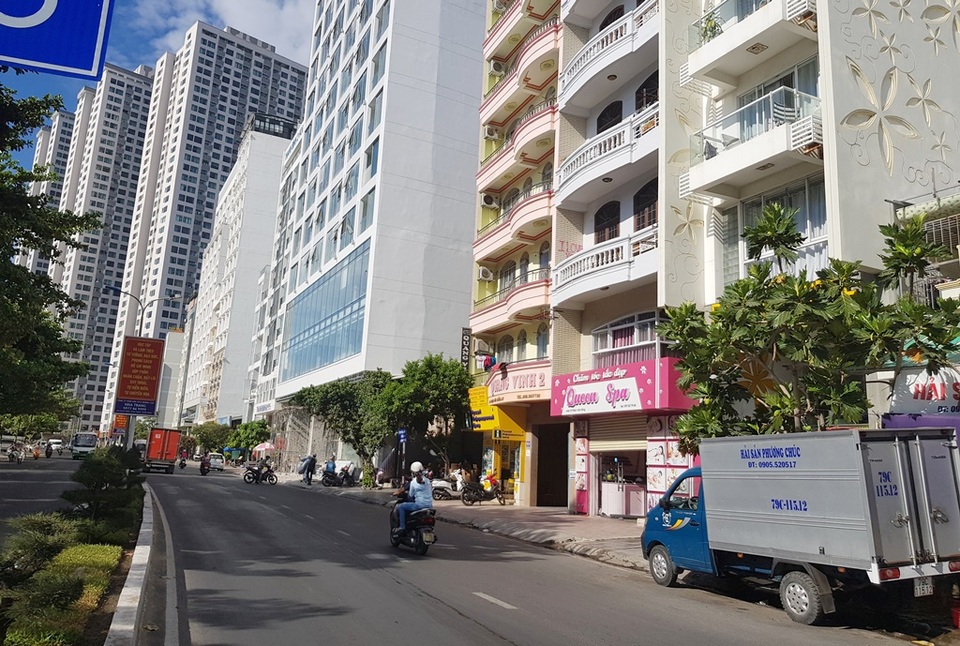 Chuyên gia kiến trúc lo ngại khi Nha Trang “dồn” hết cao ốc ra ven biển - 2 Chuyên gia kiến trúc lo ngại khi Nha Trang “dồn” hết cao ốc ra ven biển - 2