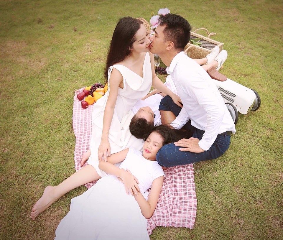 9 năm hôn nhân hạnh phúc dung dị của Minh Hương Nhật ký Vàng Anh - 2 9 năm hôn nhân hạnh phúc dung dị của Minh Hương Nhật ký Vàng Anh - 2