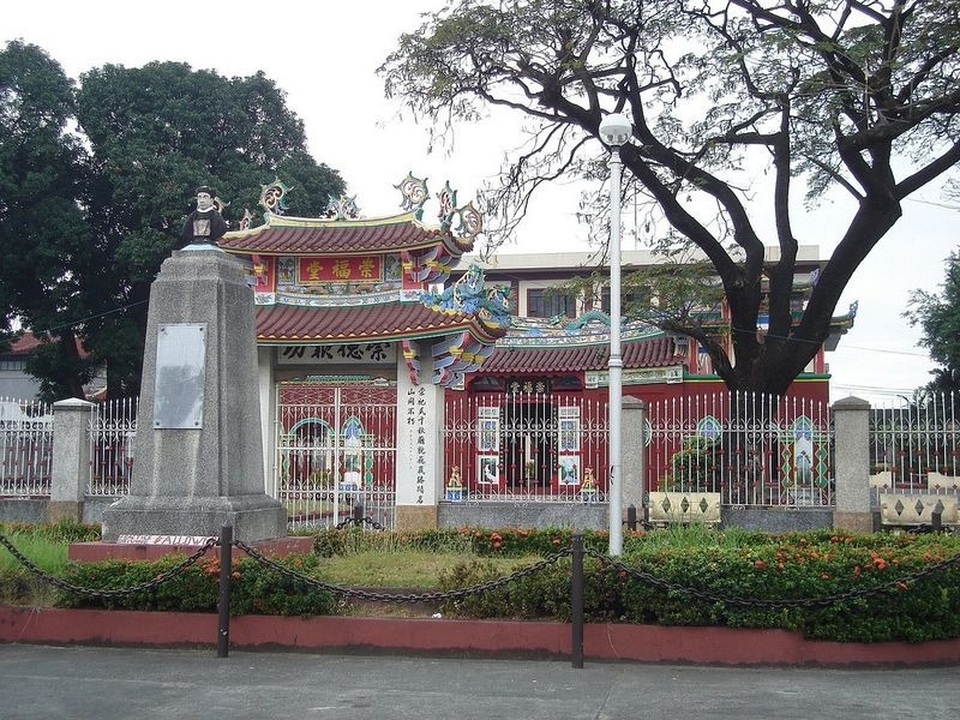 Nghĩa địa dành cho giới siêu giàu, hoành tráng không kém gì biệt thự của người sống - 5 Nghĩa địa dành cho giới siêu giàu, hoành tráng không kém gì biệt thự của người sống - 5