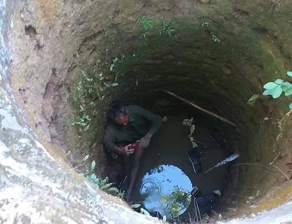 Người đàn ông được ba phụ nữ cứu sống sau 5 giờ đồng hồ rơi xuống giếng hoang - 1