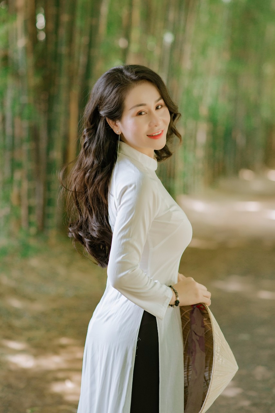 Bản lĩnh kinh doanh làm không ít người phải thán phục của cô gái trẻ vùng núi - 1 Bản lĩnh kinh doanh làm không ít người phải thán phục của cô gái trẻ vùng núi - 1