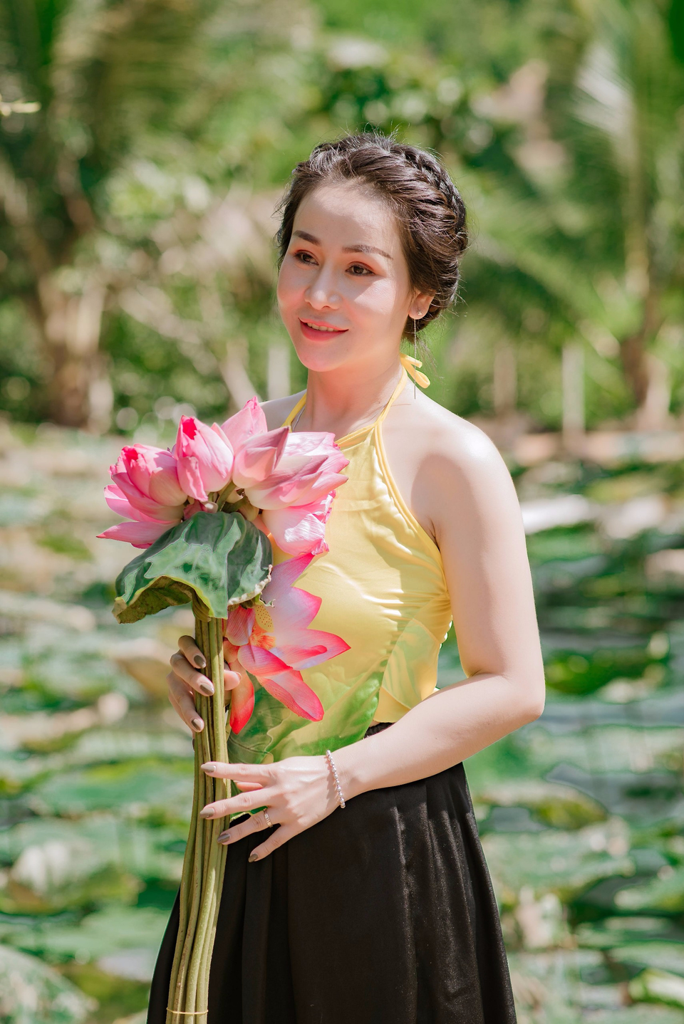 Bản lĩnh kinh doanh làm không ít người phải thán phục của cô gái trẻ vùng núi - 2 Bản lĩnh kinh doanh làm không ít người phải thán phục của cô gái trẻ vùng núi - 2