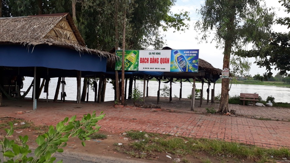 Một đoạn quốc lộ 91 có nguy cơ sụp xuống Sông Hậu - 3 Một đoạn quốc lộ 91 có nguy cơ sụp xuống Sông Hậu - 3