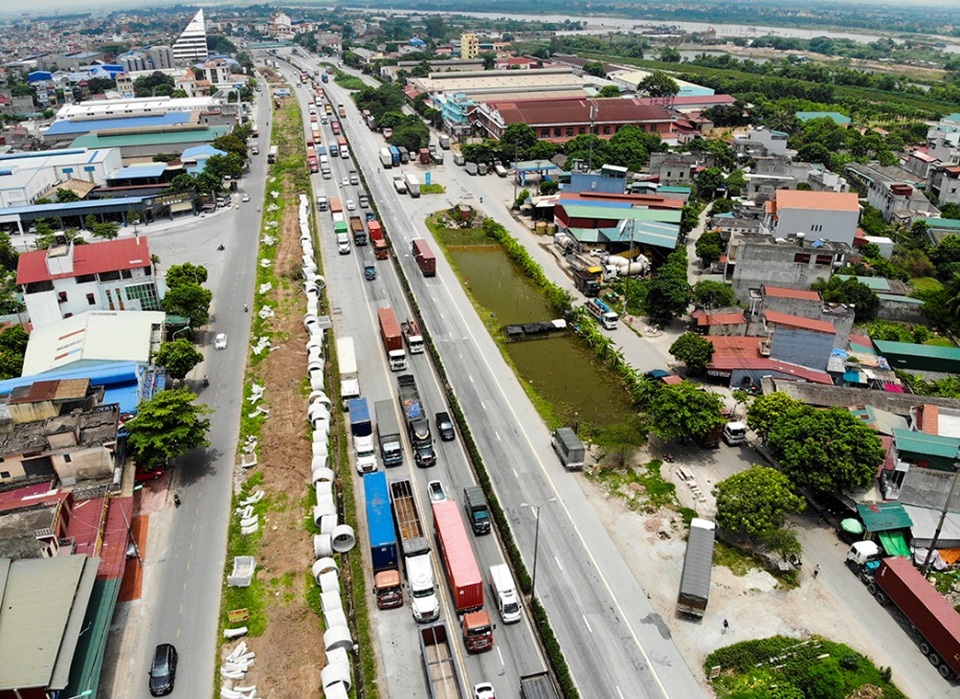 Những điểm đen giao thông trên Quốc lộ 5 - 4 Những điểm đen giao thông trên Quốc lộ 5 - 4