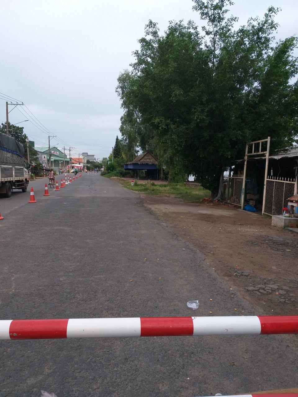 Một đoạn quốc lộ 91 có nguy cơ sụp xuống Sông Hậu - 1 Một đoạn quốc lộ 91 có nguy cơ sụp xuống Sông Hậu - 1
