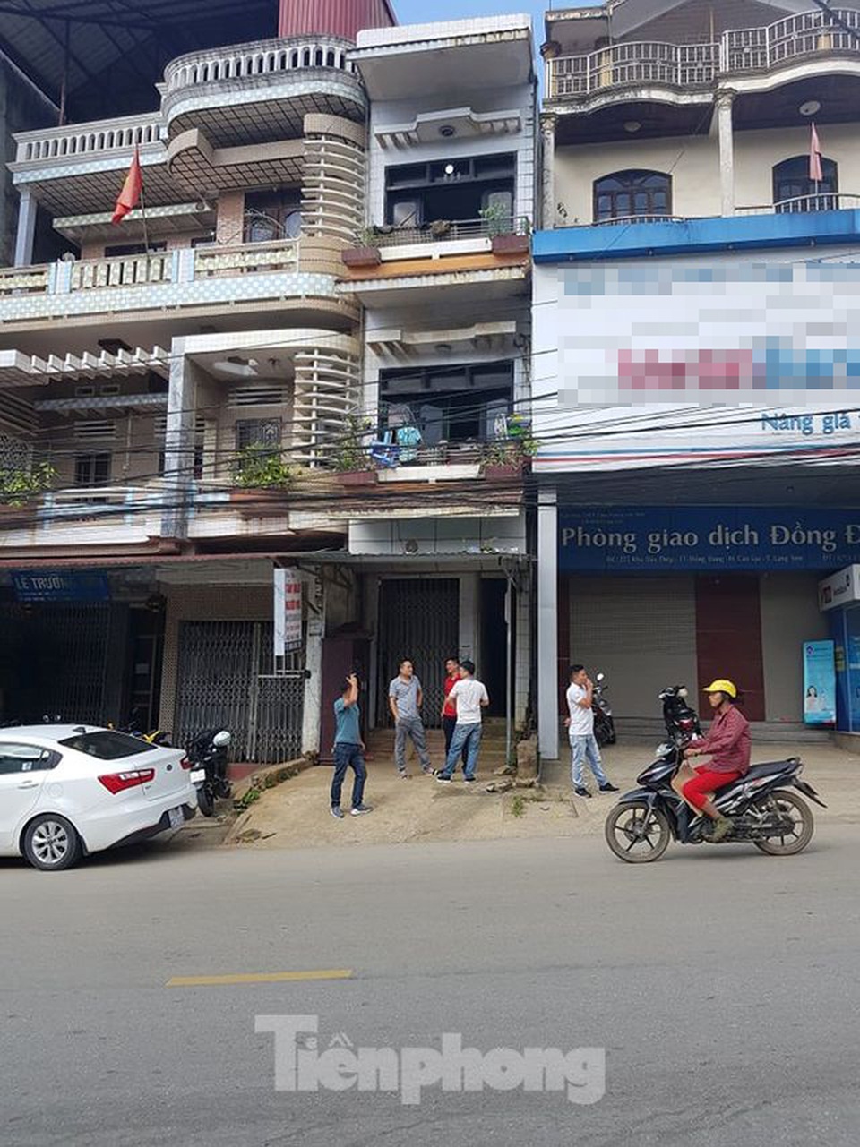 Cụ bà khiếm thị bị cướp tiền, hiếp dâm - 1 Cụ bà khiếm thị bị cướp tiền, hiếp dâm - 1