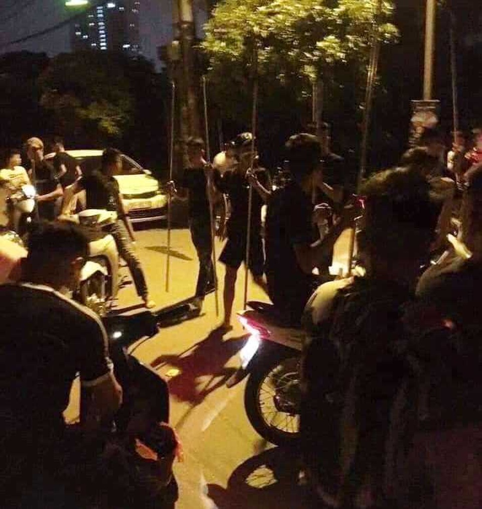 Hỗn chiến kinh hoàng, 1 người chết, 4 người trọng thương - 1 Hỗn chiến kinh hoàng, 1 người chết, 4 người trọng thương - 1